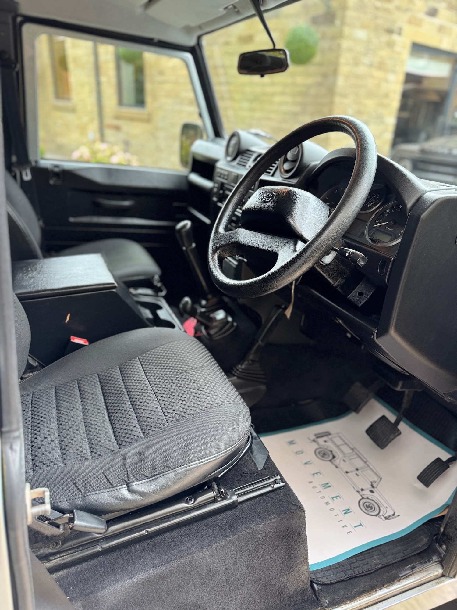 Used Land Rover Defender 2009 for sale - 76316071: Photo 12