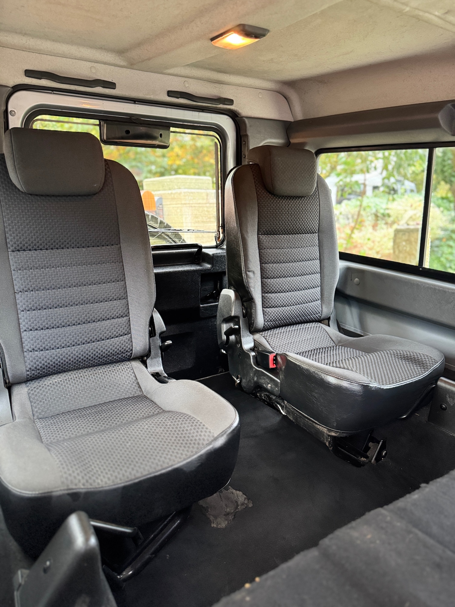 Used Land Rover Defender 2009 for sale - 76316071: Photo 17