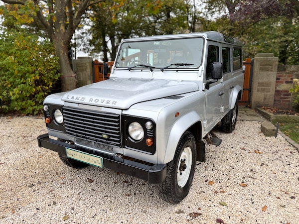 Used Land Rover Defender 2009 for sale - 76316071: Photo 1