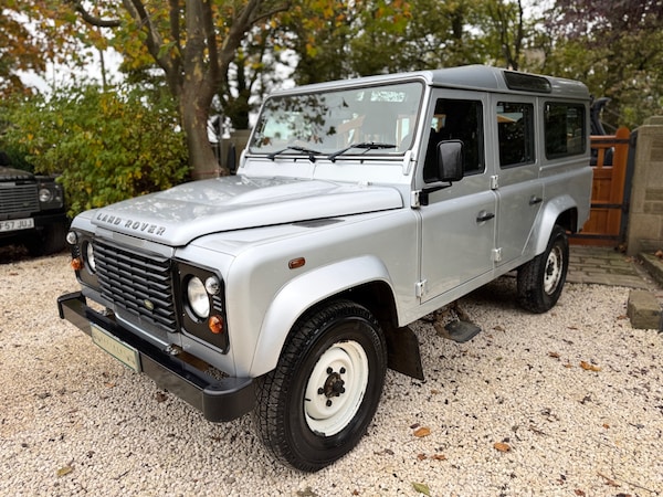 Used Land Rover Defender 2009 for sale - 76316071: Photo 2