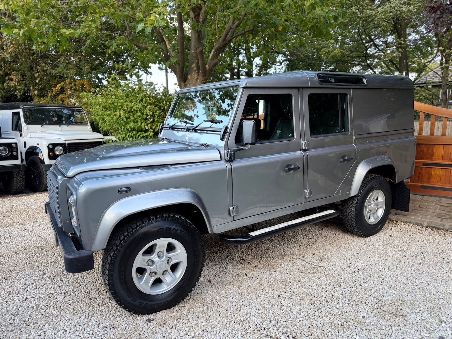 Used Land Rover Defender 2012 for sale - 77036486: Photo 3