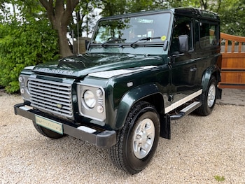 Used Land Rover Defender 2010 for sale - 75304362: Photo