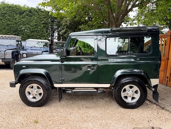 Used Land Rover Defender 2010 for sale - 75304362: Photo