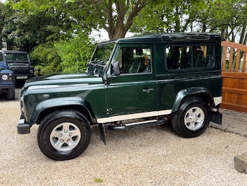 Used Land Rover Defender 2010 for sale - 75304362: Photo