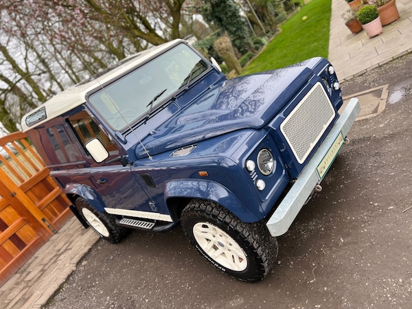 Used Land Rover Defender 2009 for sale - 70409241: Photo 10