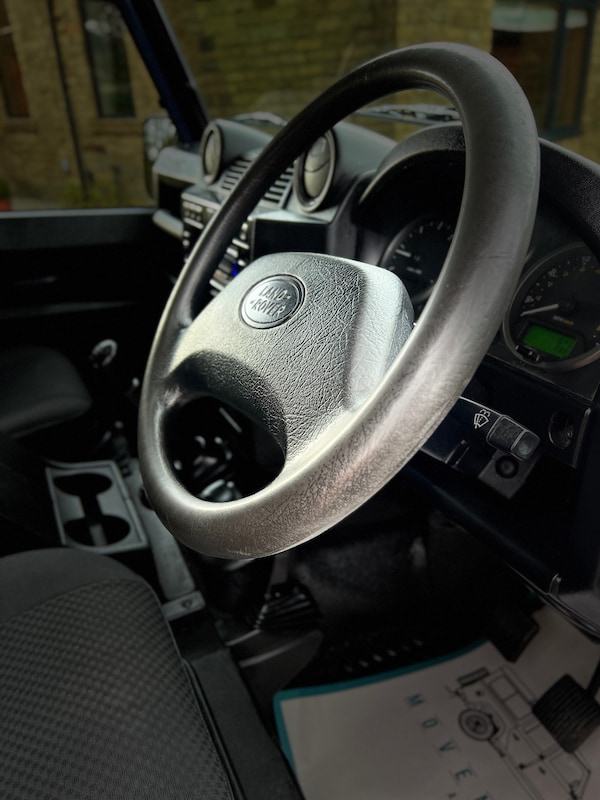 Used Land Rover Defender 2009 for sale - 70409241: Photo 14