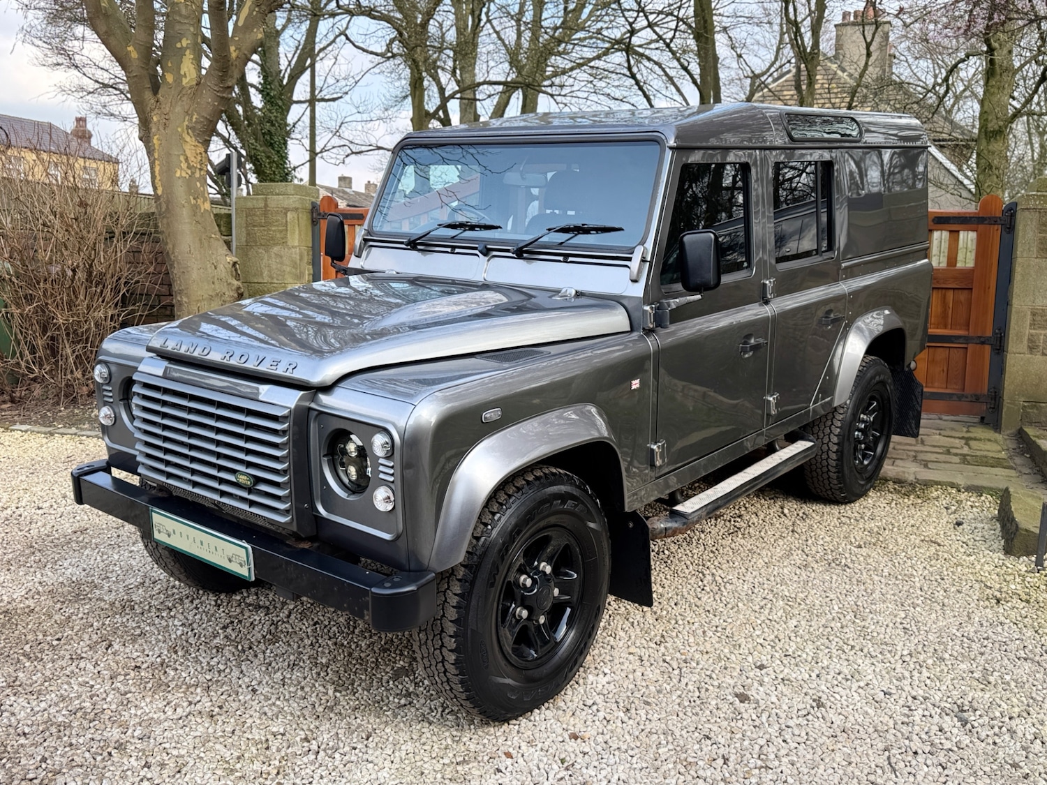 Used Land Rover Defender 2009 for sale - 78001532: Photo 2