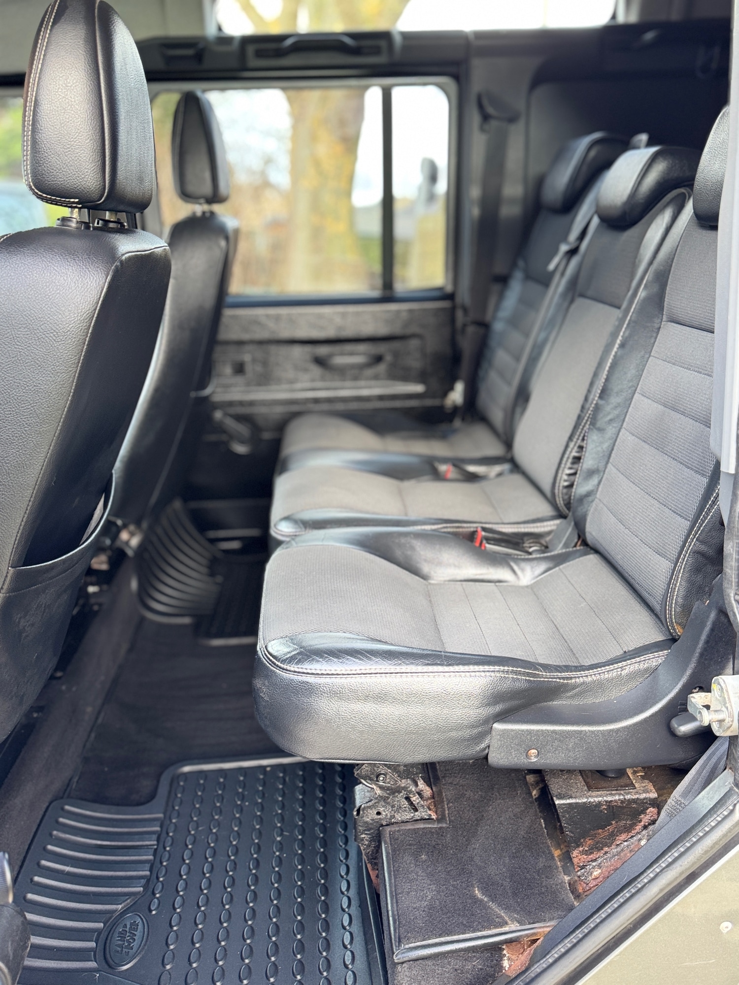 Used Land Rover Defender 2009 for sale - 78001532: Photo 6