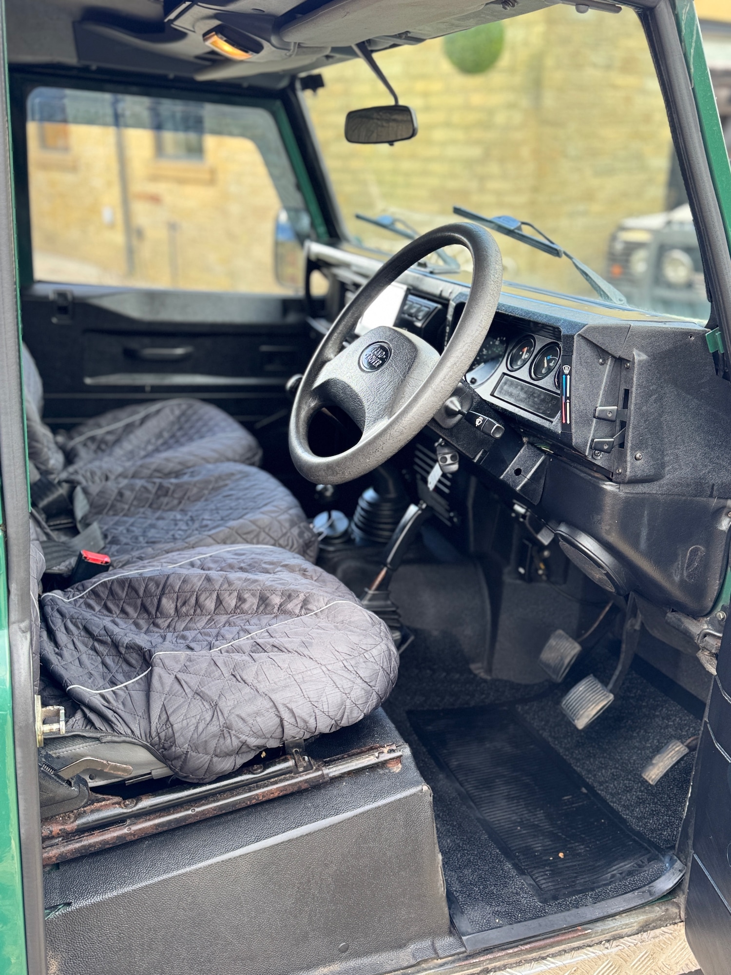 Used Land Rover Defender 2004 for sale - 78001538: Photo 11