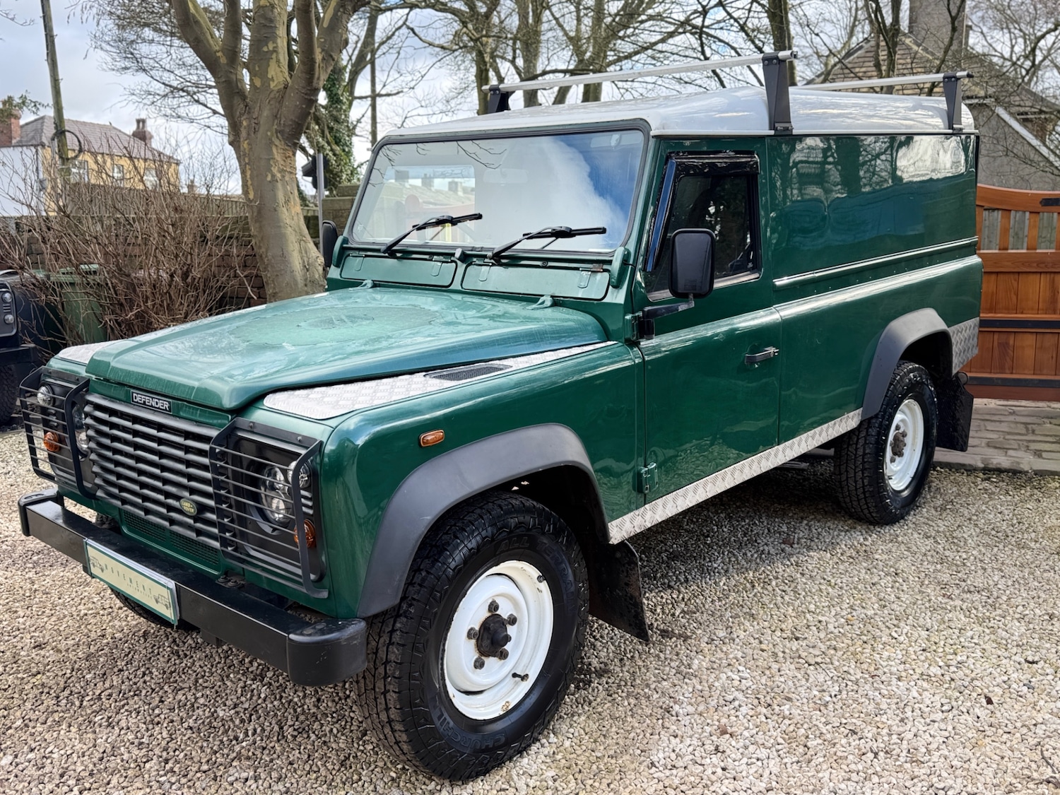 Used Land Rover Defender 2004 for sale - 78001538: Photo 2