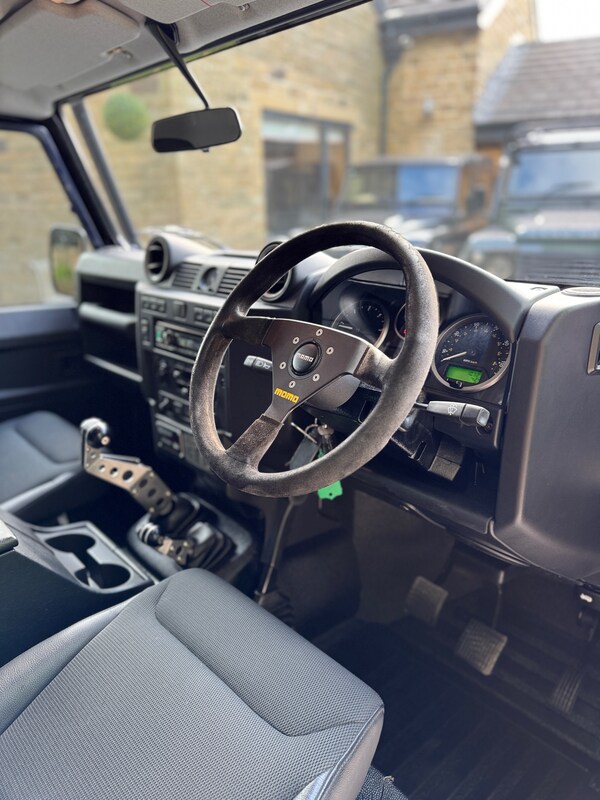 Used Land Rover Defender 2014 for sale - 74970177: Photo 23