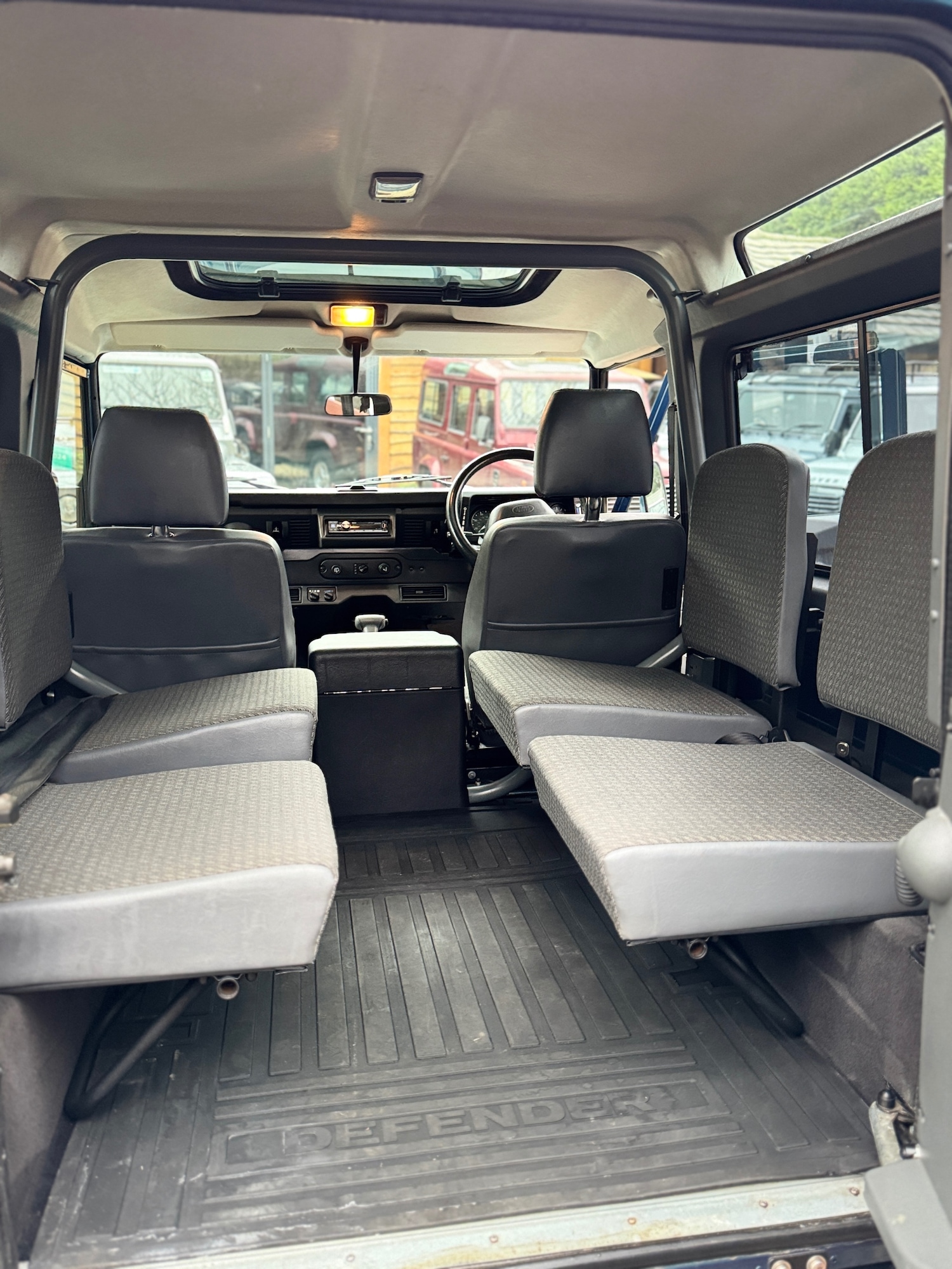 Used Land Rover Defender 90 1998 for sale - 77036491: Photo 24