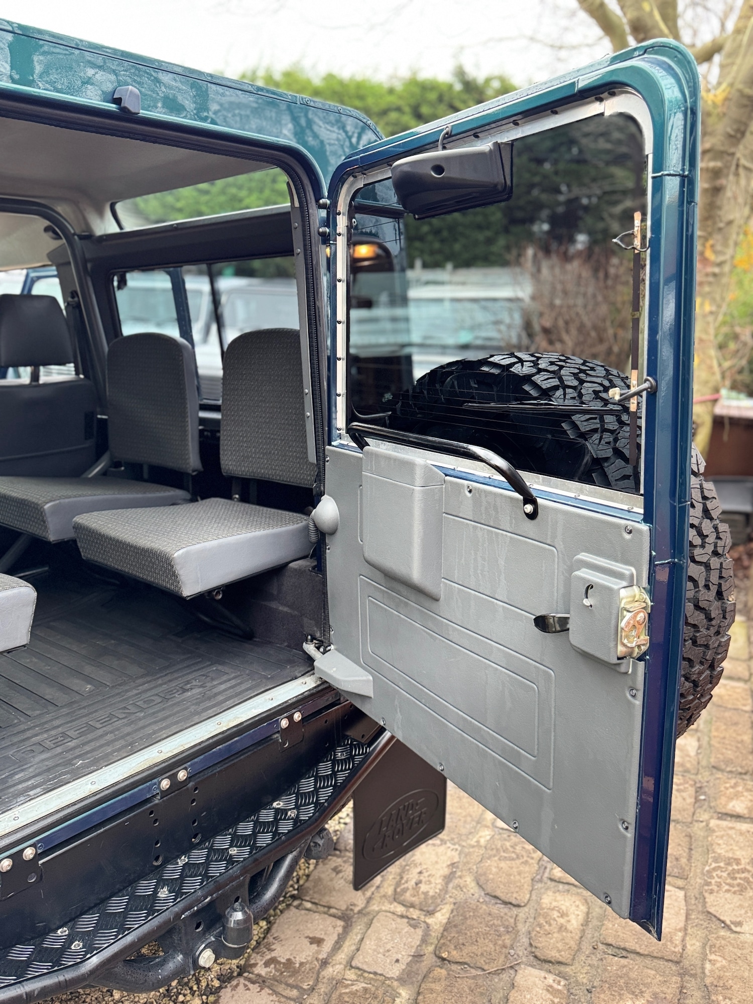 Used Land Rover Defender 90 1998 for sale - 77036491: Photo 27