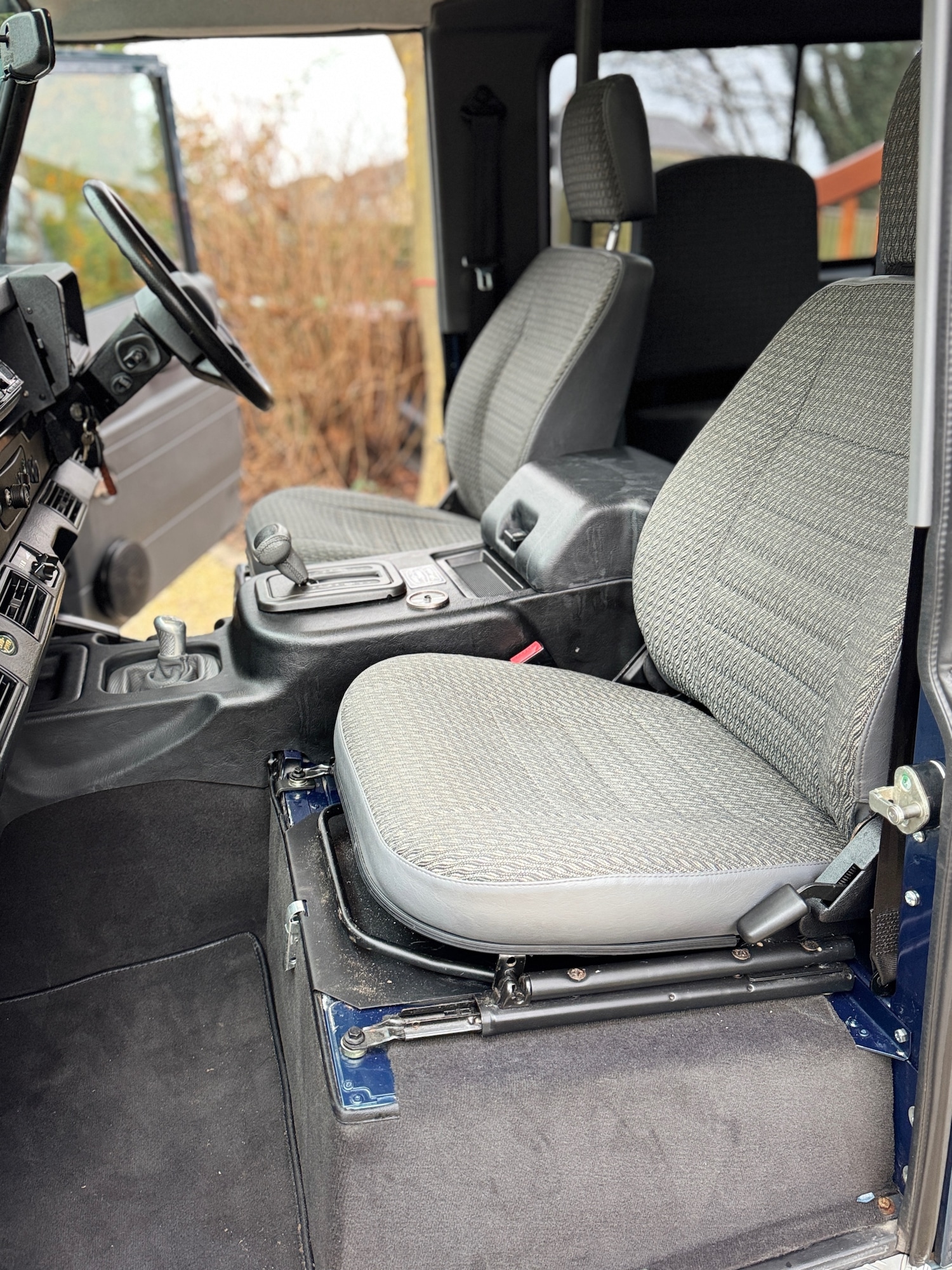 Used Land Rover Defender 90 1998 for sale - 77036491: Photo 29