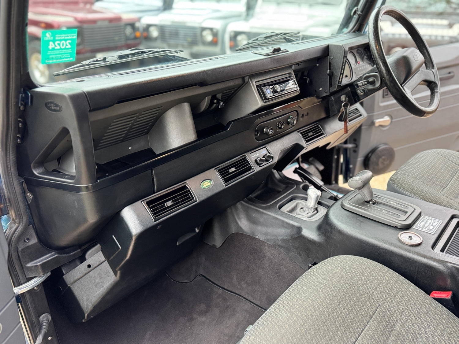 Used Land Rover Defender 90 1998 for sale - 77036491: Photo 32