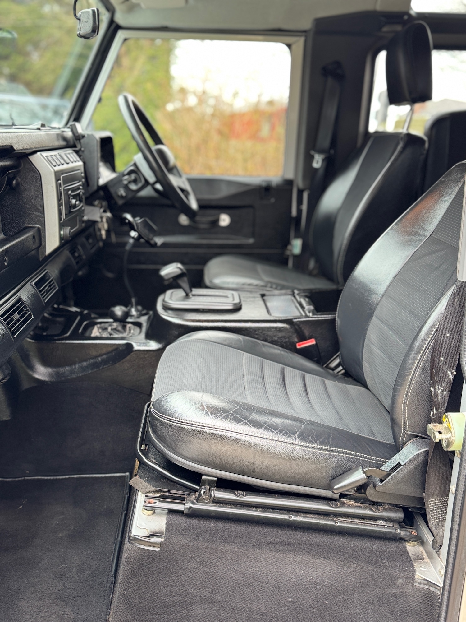 Used Land Rover Defender 2004 for sale - 78106008: Photo 5