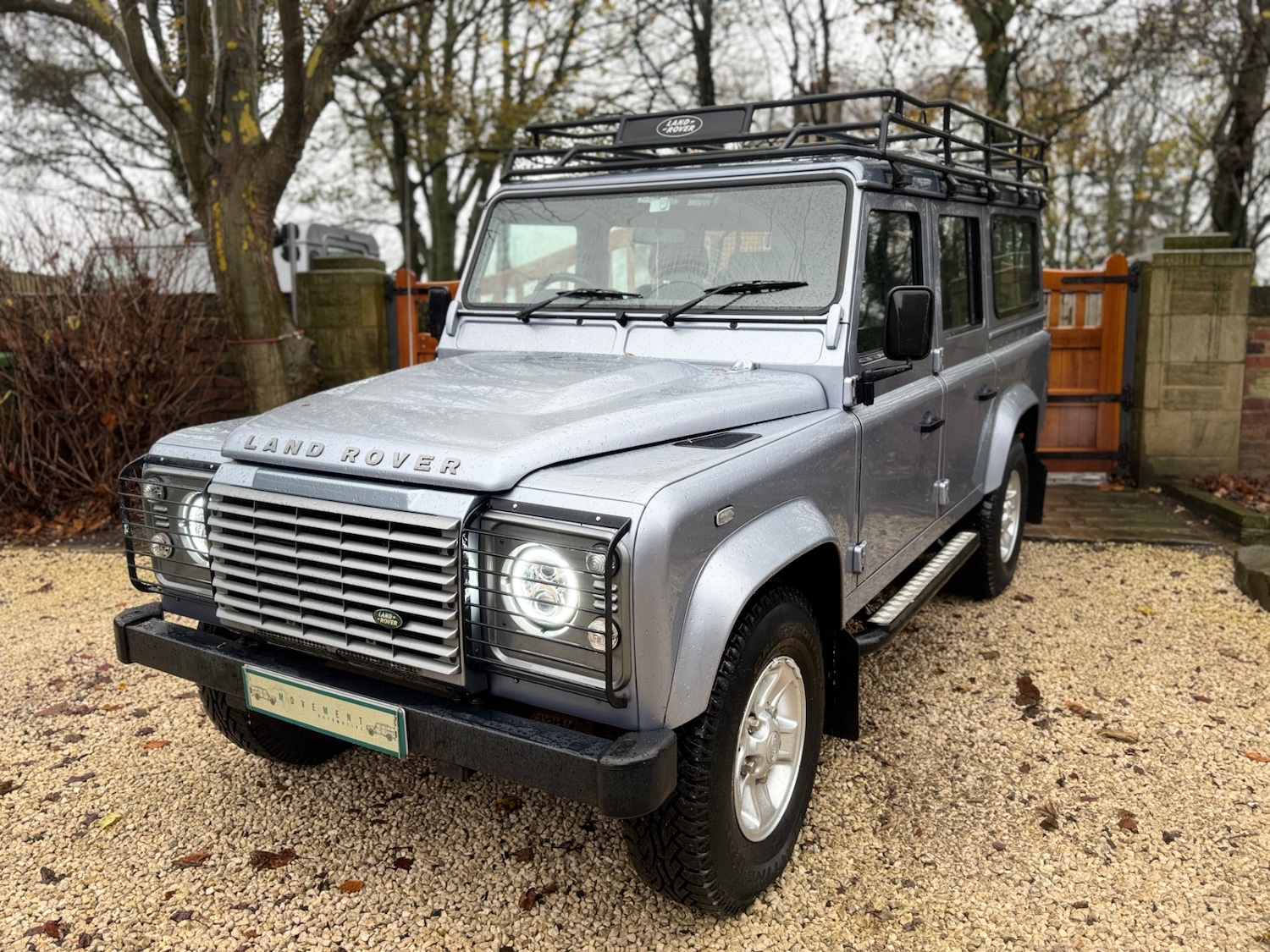 Used Land Rover Defender 2010 for sale - 76648992: Photo 1