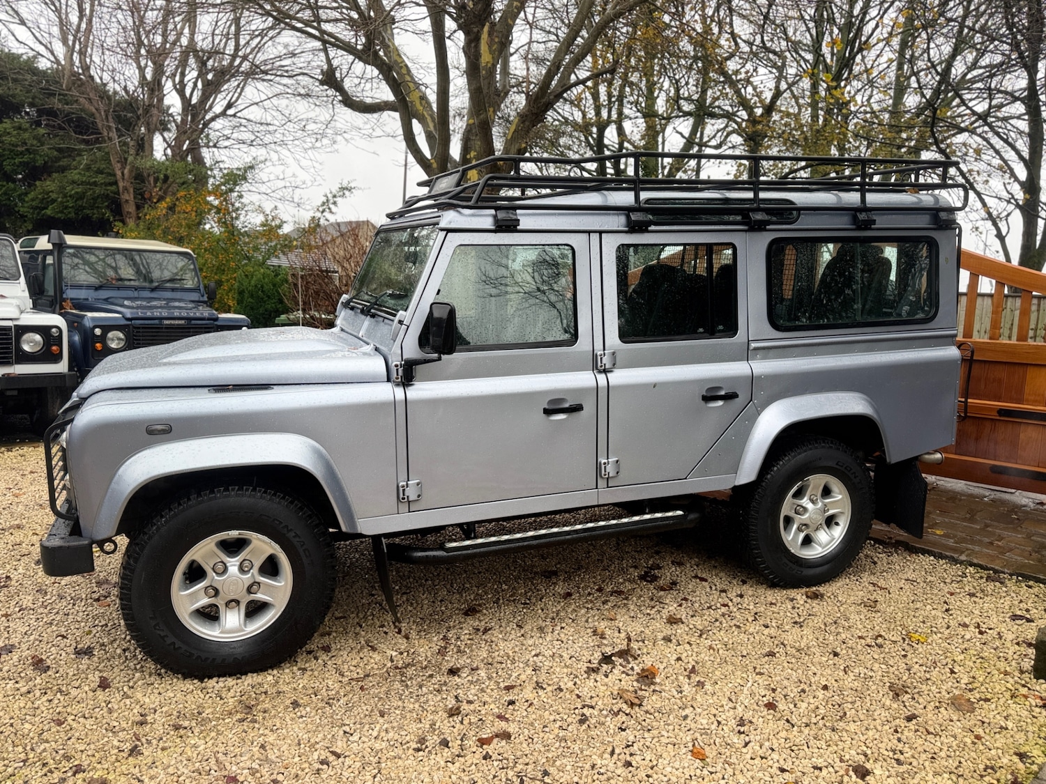 Used Land Rover Defender 2010 for sale - 76648992: Photo 4