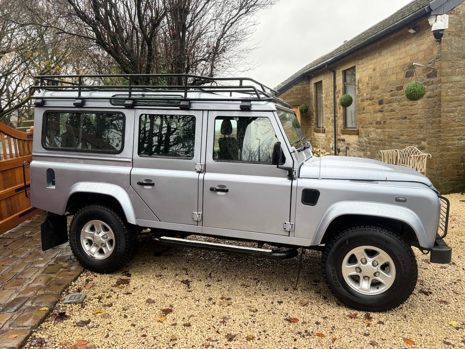 Used Land Rover Defender 2010 for sale - 76648992: Photo 9