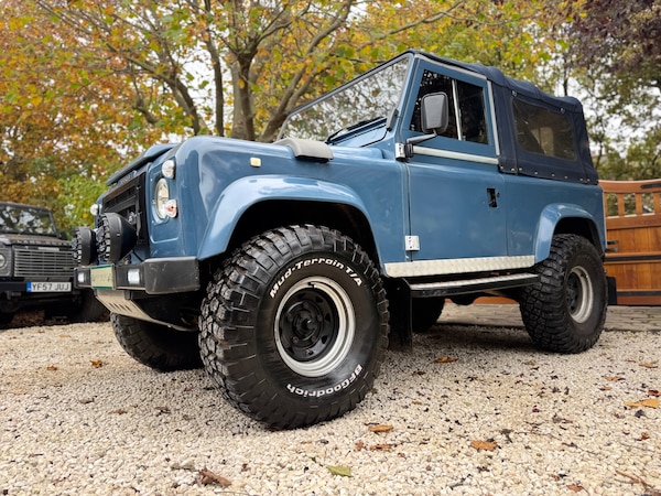 Used Land Rover Defender 1995 for sale - 76316097: Photo 3
