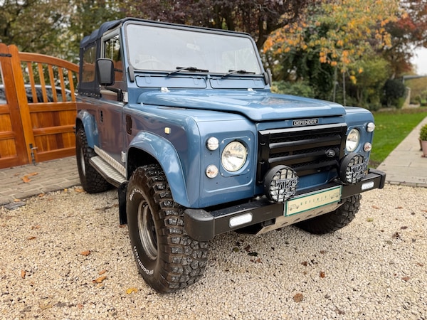 Used Land Rover Defender 1995 for sale - 76316097: Photo 4