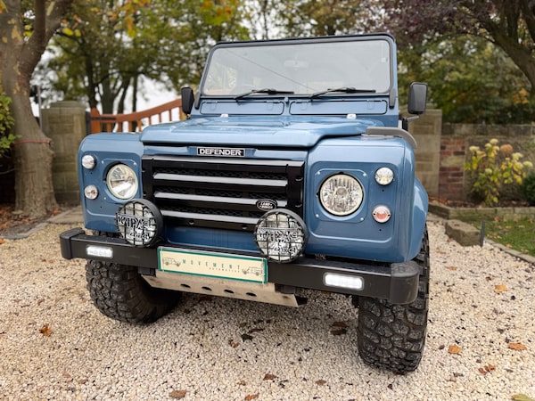 Used Land Rover Defender 1995 for sale - 76316097: Photo 5