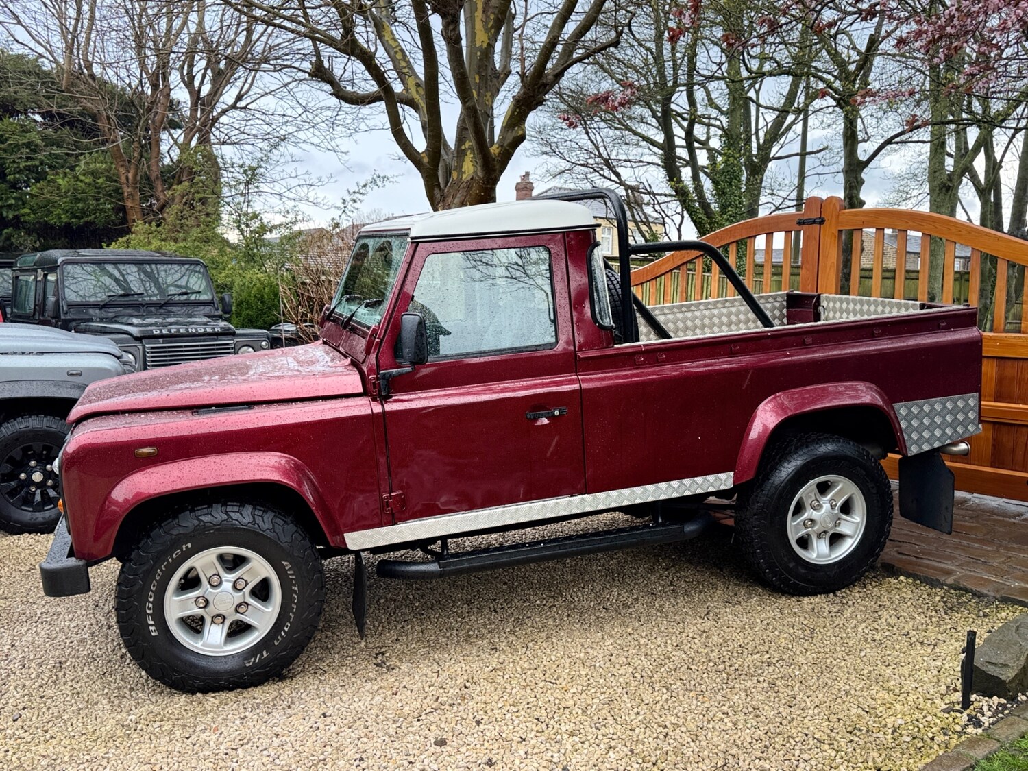 Used Land Rover Defender 2002 for sale - 78001536: Photo 4