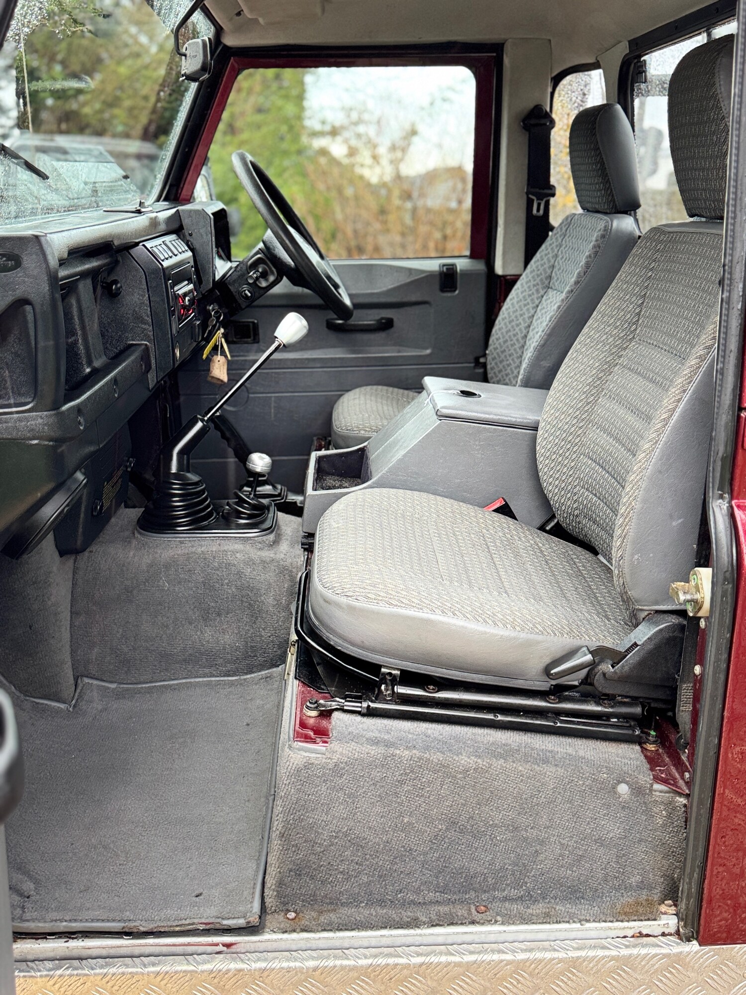 Used Land Rover Defender 2002 for sale - 78001536: Photo 6