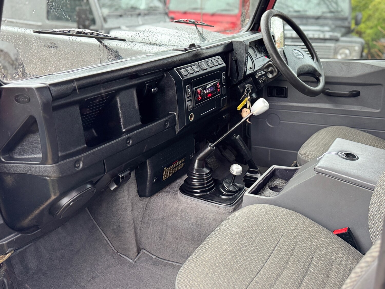 Used Land Rover Defender 2002 for sale - 78001536: Photo 7