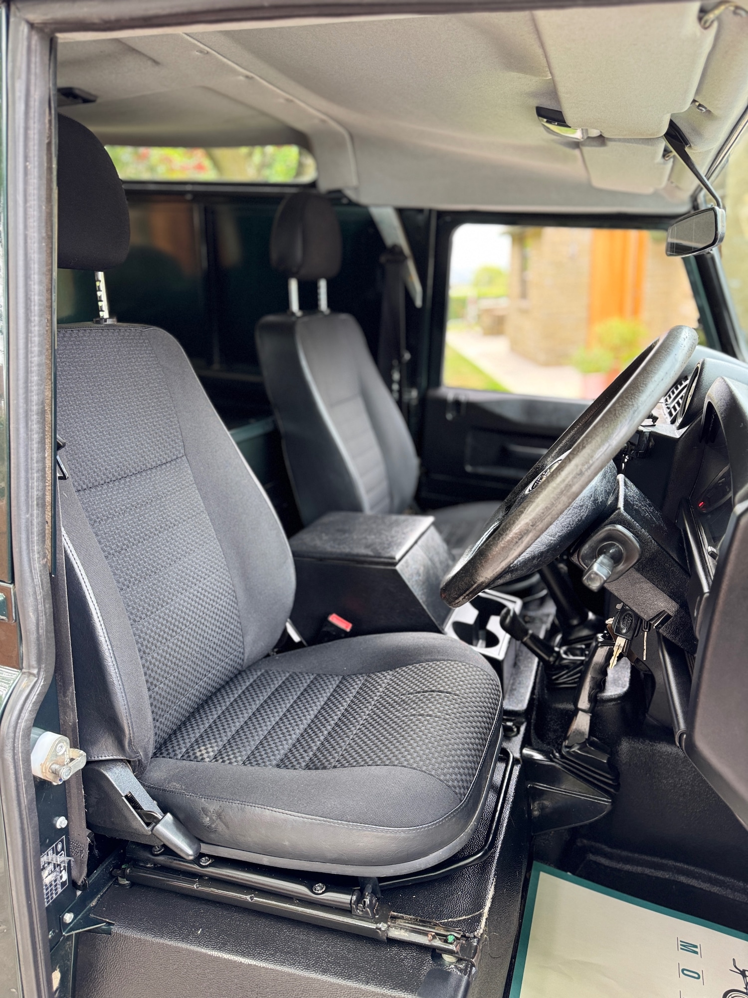 Used Land Rover Defender 2010 for sale - 77036592: Photo 17