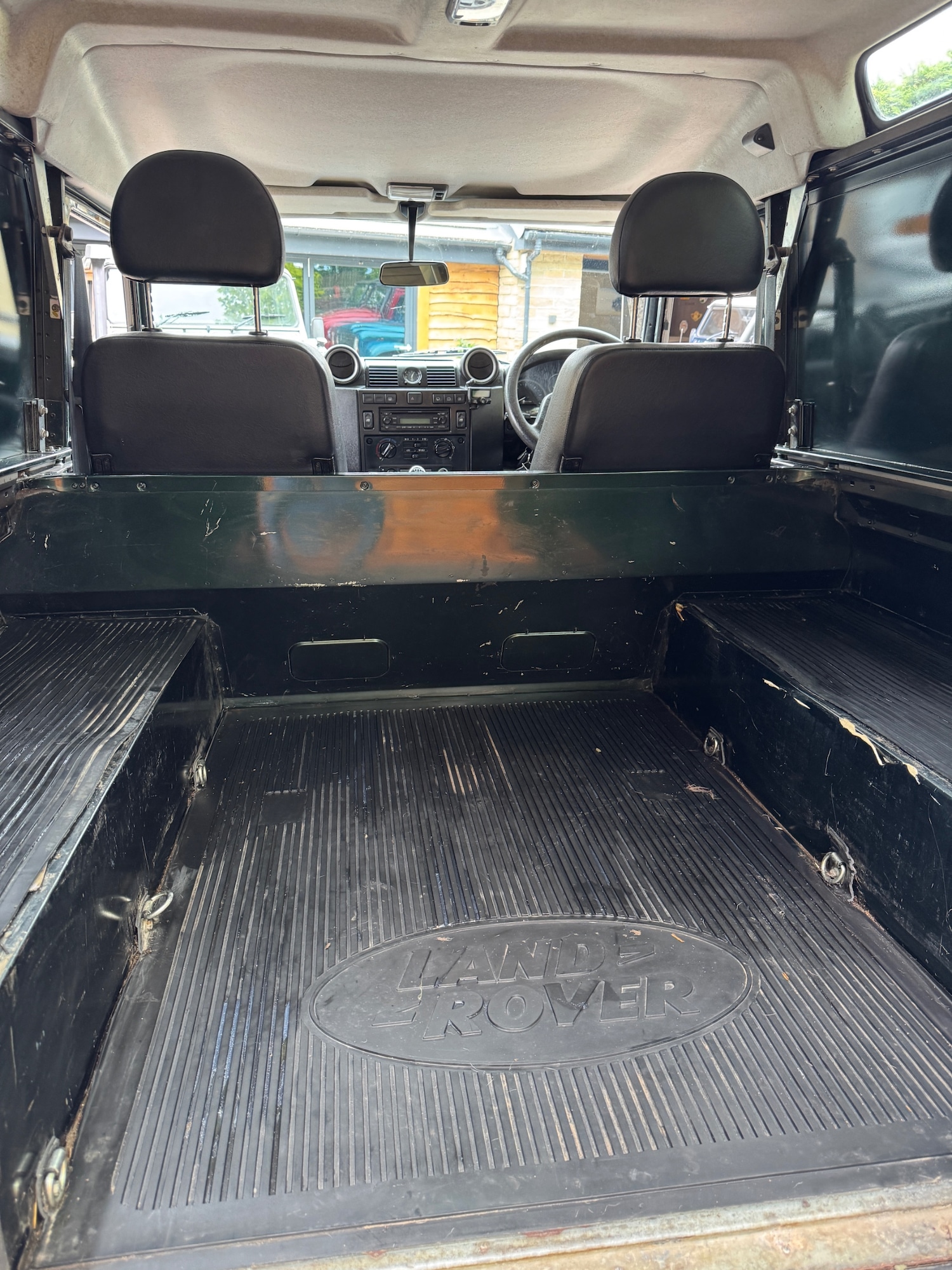 Used Land Rover Defender 2010 for sale - 77036592: Photo 18