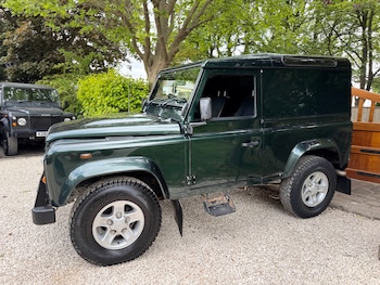 Used Land Rover Defender 2010 for sale - 77036592: Photo