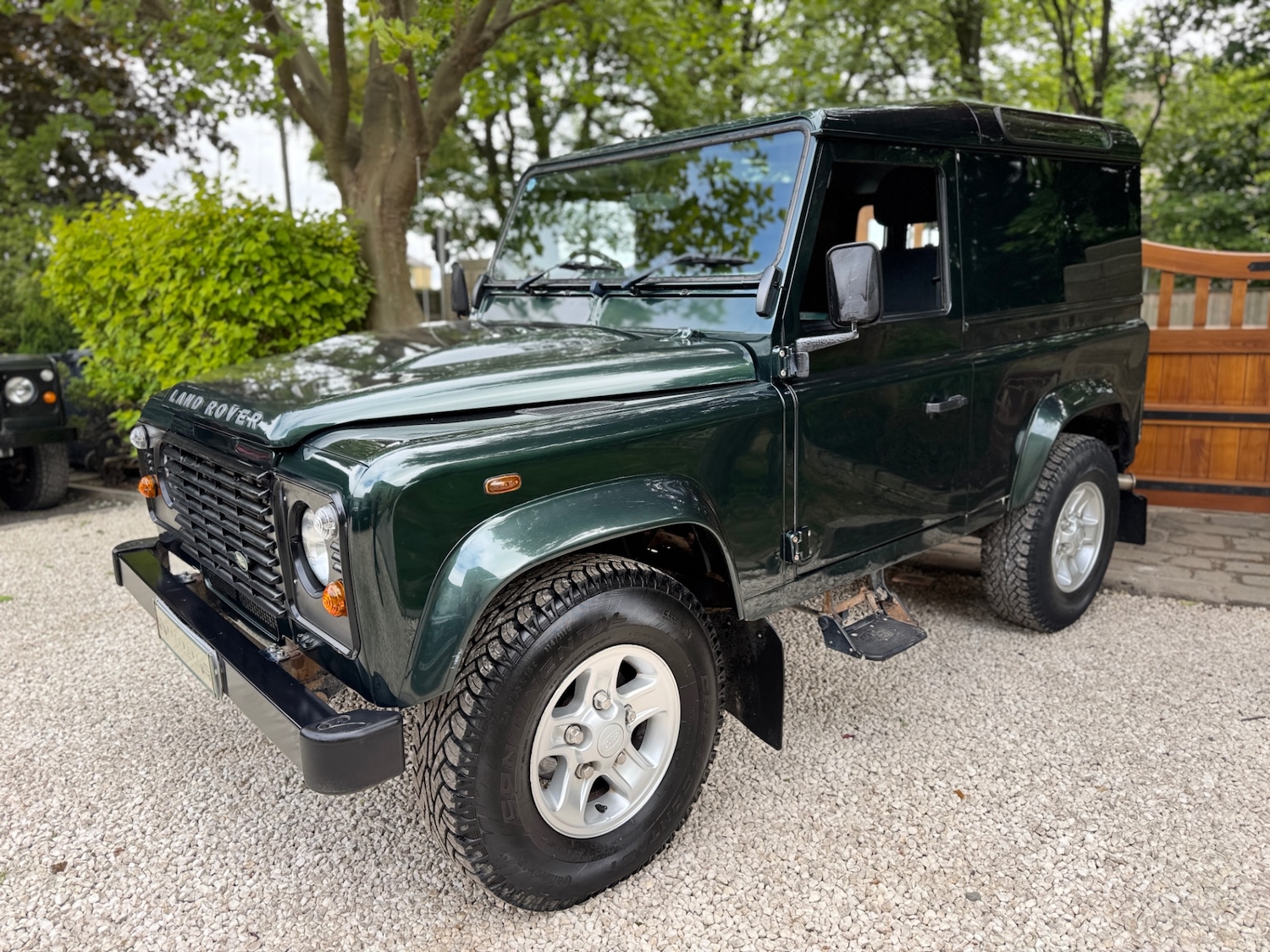 Used Land Rover Defender 2010 for sale - 77036592: Photo 5