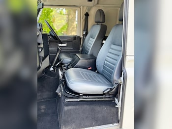 Used Land Rover Defender 2010 for sale - 79193582: Photo