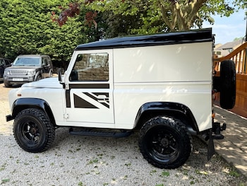Used Land Rover Defender 2010 for sale - 79193582: Photo