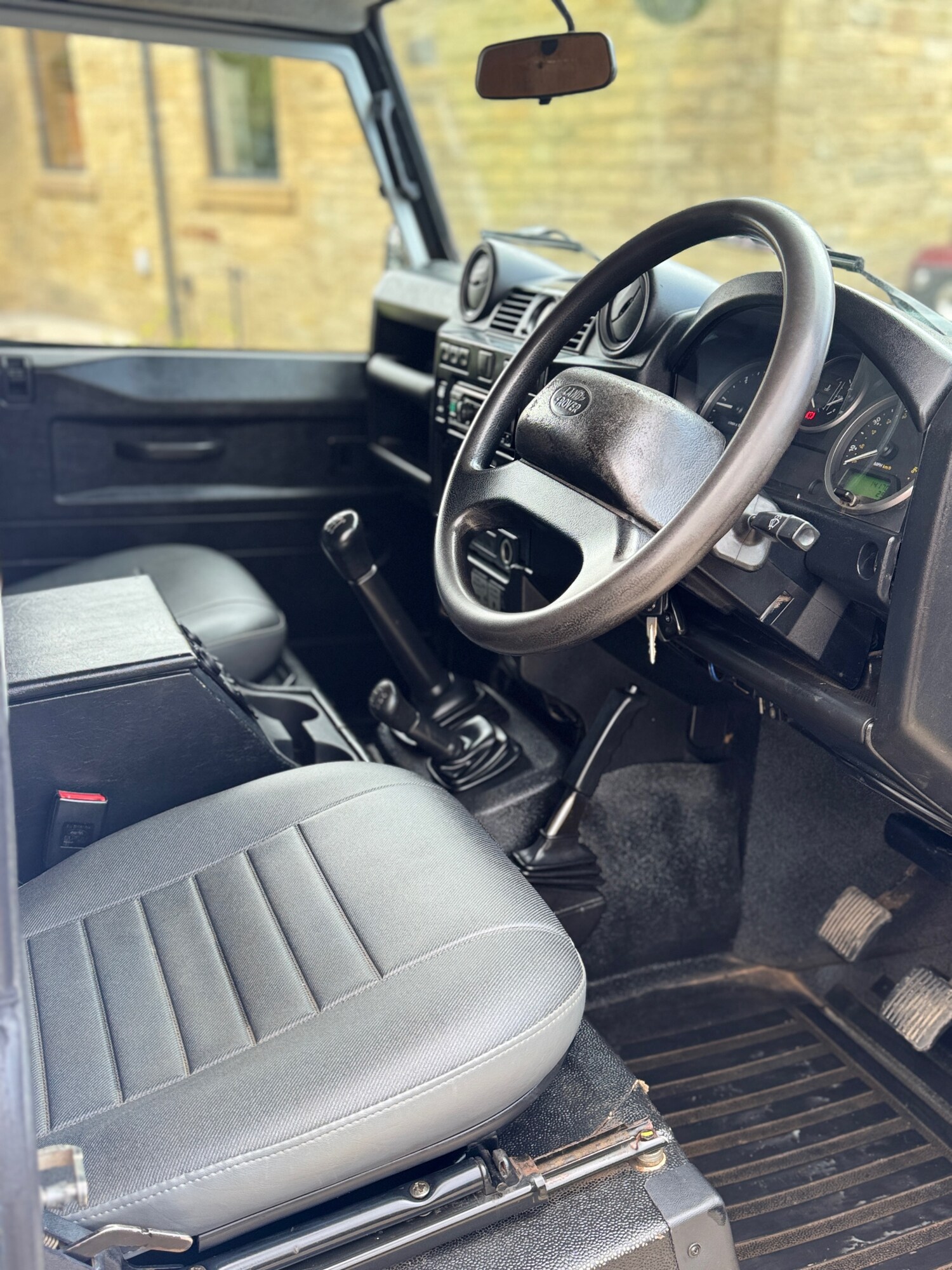 Used Land Rover Defender 2015 for sale - 78106011: Photo 13