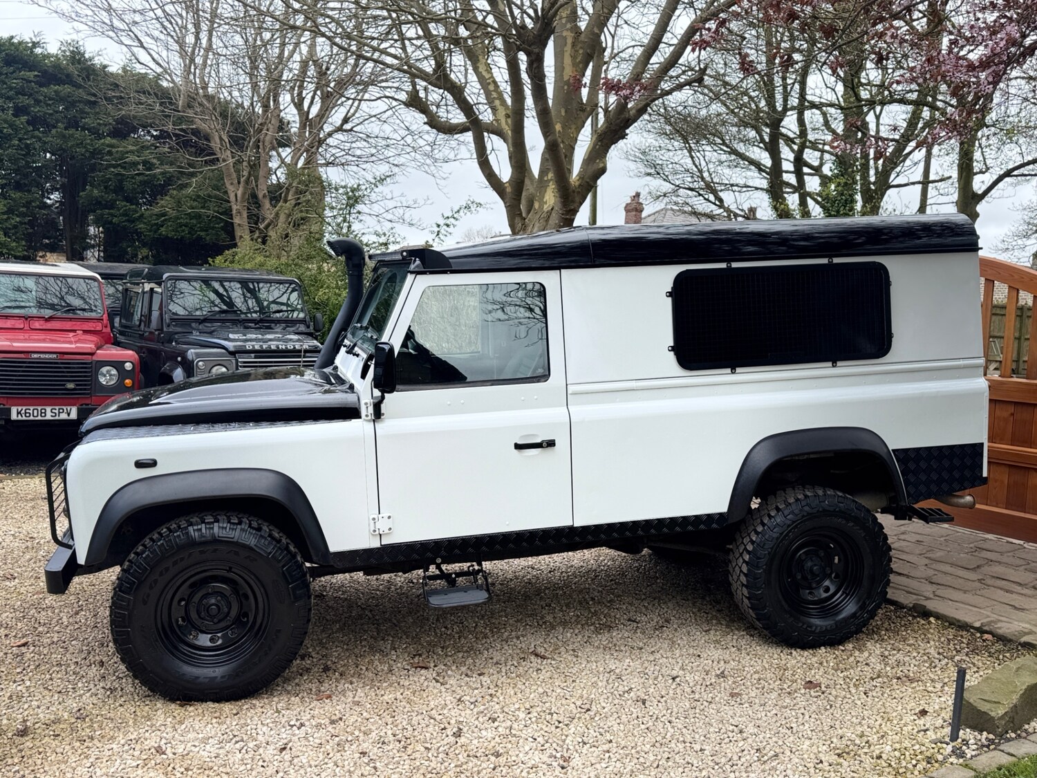Used Land Rover Defender 2015 for sale - 78106011: Photo 4