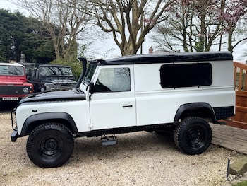 Used Land Rover Defender 2015 for sale - 78106011: Photo