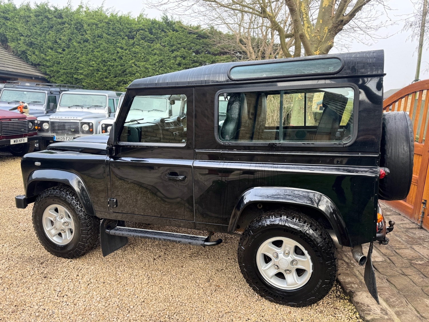 Used Land Rover Defender 2016 for sale - 77036488: Photo 4