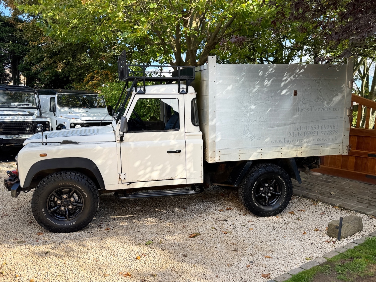 Used Land Rover Defender 2002 for sale - 76063641: Photo 3