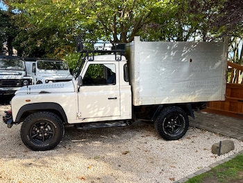 Used Land Rover Defender 2002 for sale - 76063641: Photo