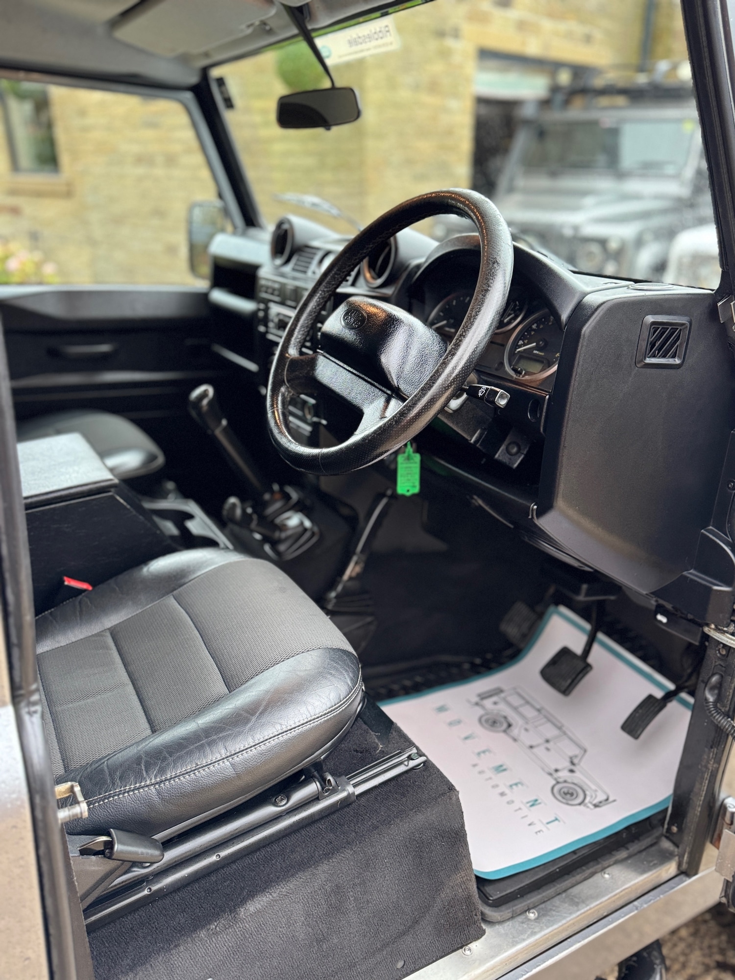 Used Land Rover Defender 2012 for sale - 76568235: Photo 17