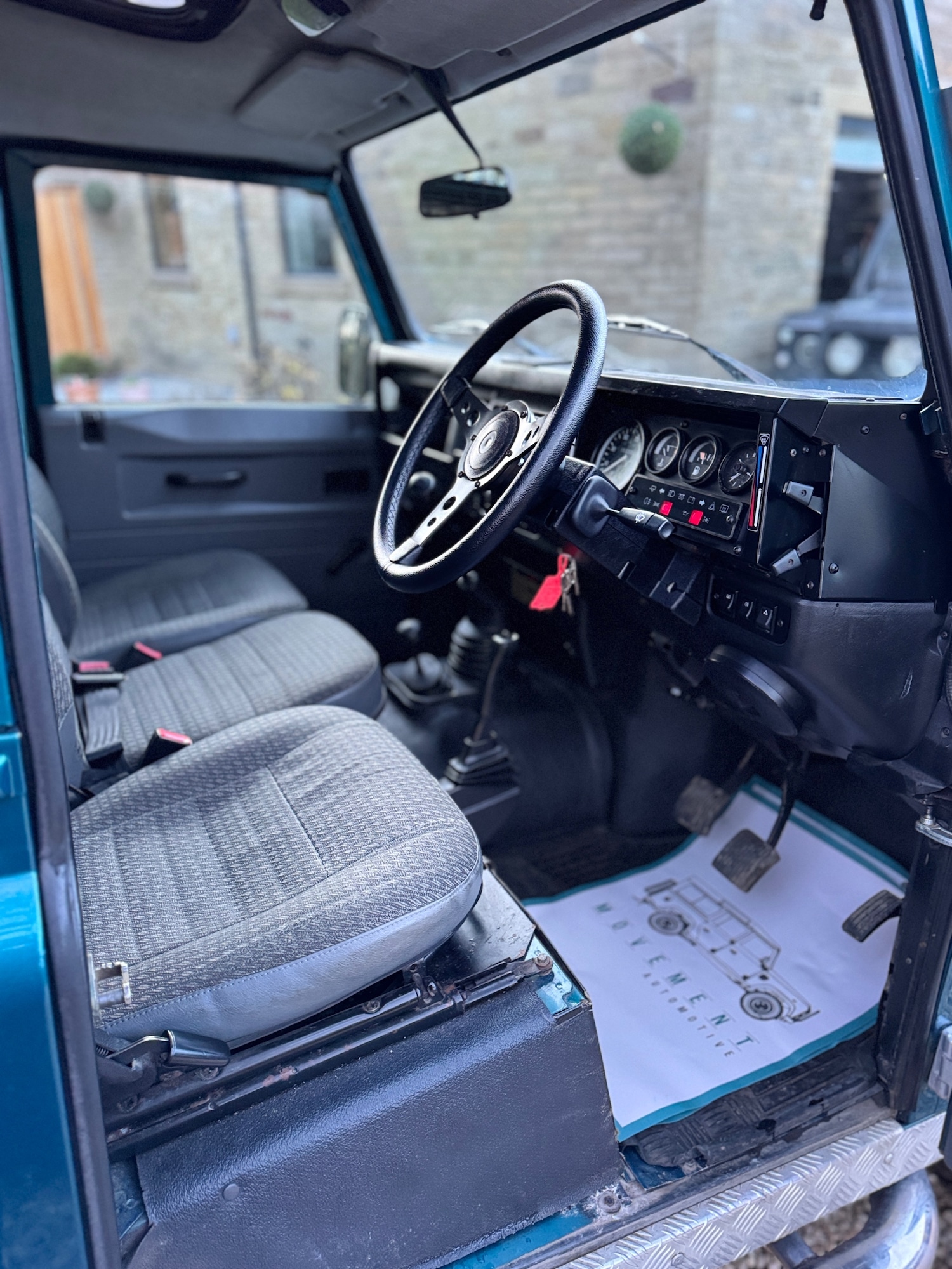 Used Land Rover Defender 1998 for sale - 76945873: Photo 15