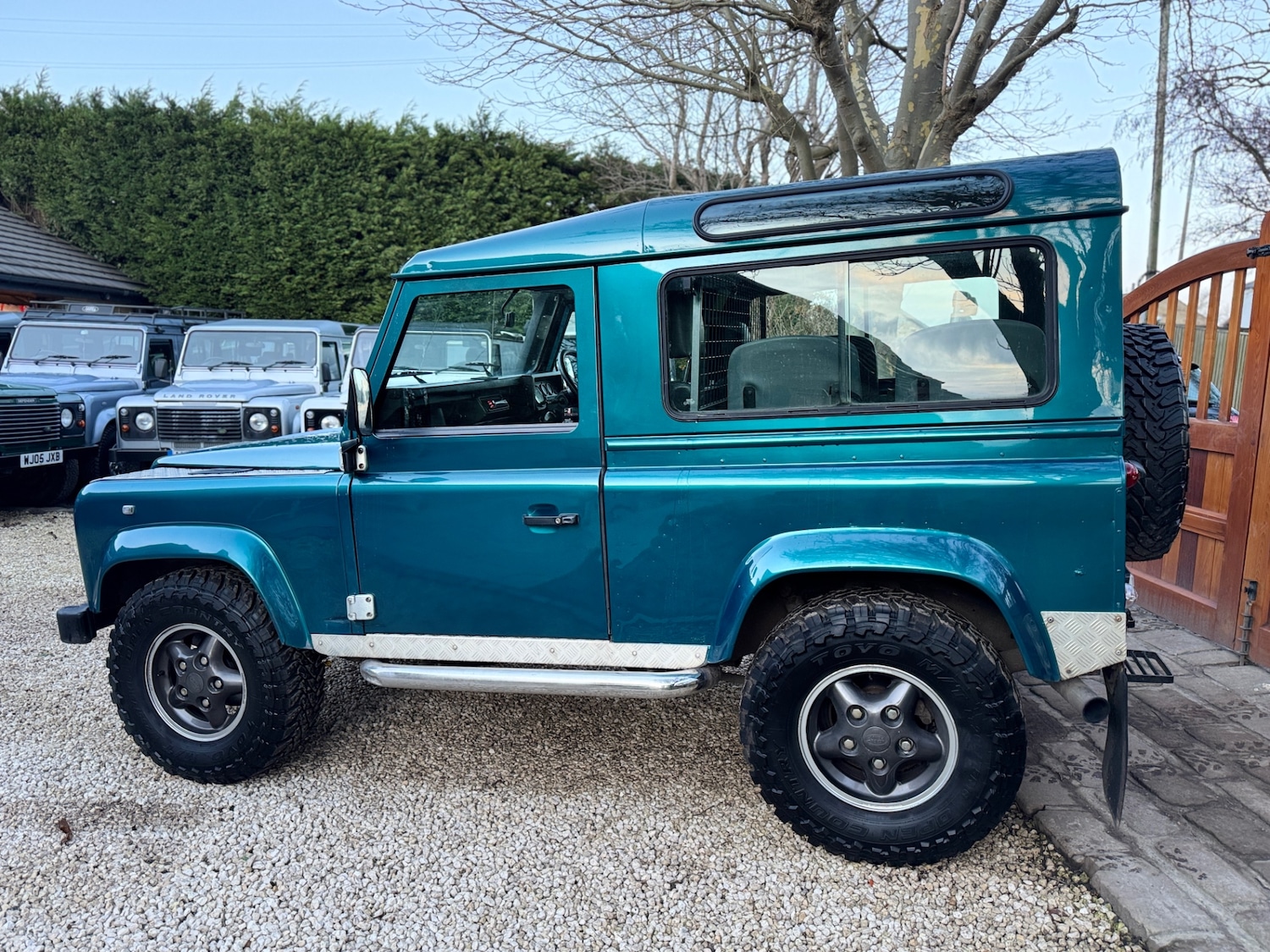 Used Land Rover Defender 1998 for sale - 76945873: Photo 3