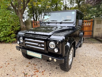Land Rover - Defender