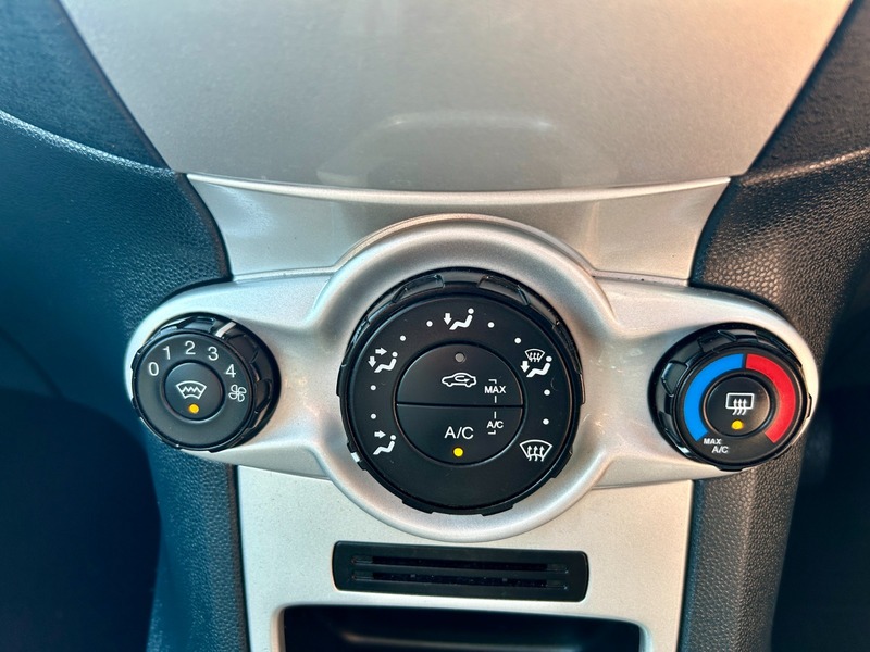 Used Ford Fiesta 2012 for sale - 76500561: Photo 22