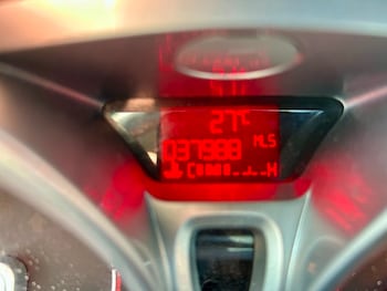 Used Ford Fiesta 2012 for sale - 76500561: Photo