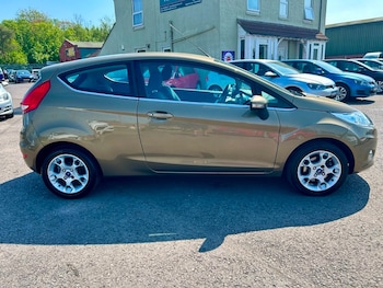 Used Ford Fiesta 2012 for sale - 76500561: Photo
