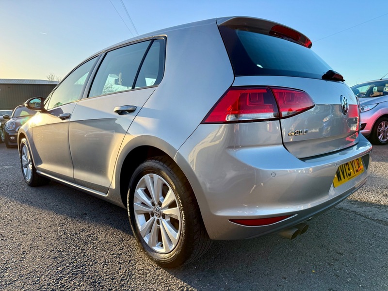 Used Volkswagen Golf 2013 for sale - 76699049: Photo 9