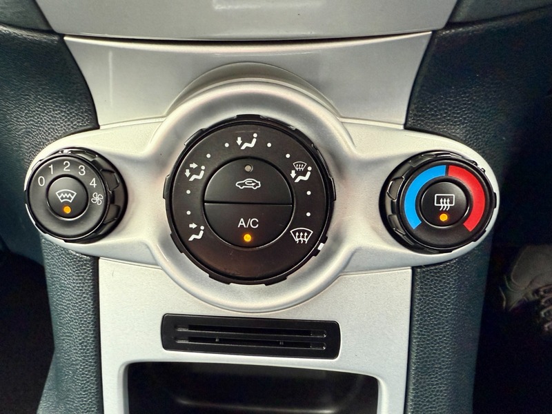 Used Ford Fiesta 2009 for sale - 76725240: Photo 22